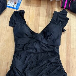 Elegant Black Ruffled Bikini